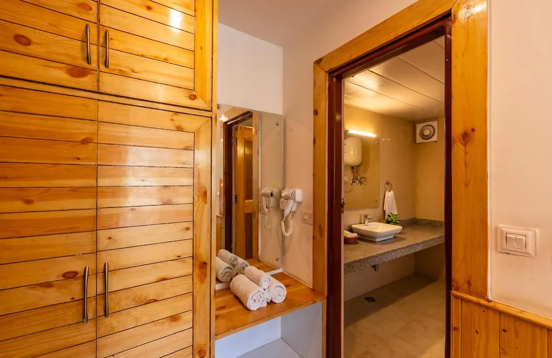 The 14 Gables, A Boutique Stay, Manali - Pet Friendly - Balcony Rooms - Crown Palace-1